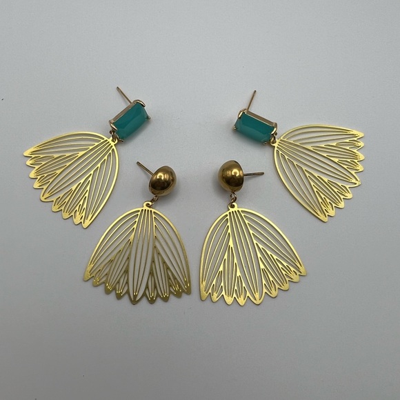 Delicate Flirty Floral Brass Earrings - Elegant Delicate Boho Chic Earrings - Picture 3 of 15